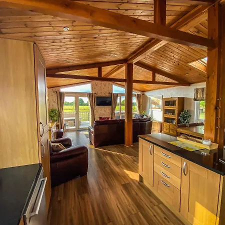 3-bedroom Lodge- Pet Friendly- Hot Tub