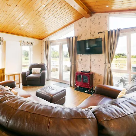 3-bedroom Lodge- Pet Friendly- Hot Tub
