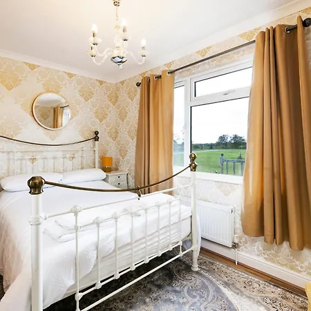 3-bedroom Lodge- Pet Friendly- Hot Tub بيت للعطل يورك